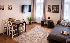 Apartament Azyl
